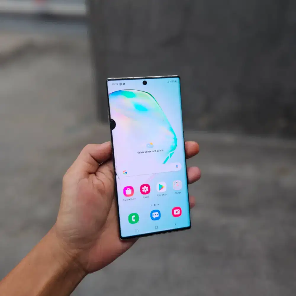 SAMSUNG GALAXY NOTE 10 PLUS SEIN 12/256 MINUS RETAK TOMPEL NORMAL