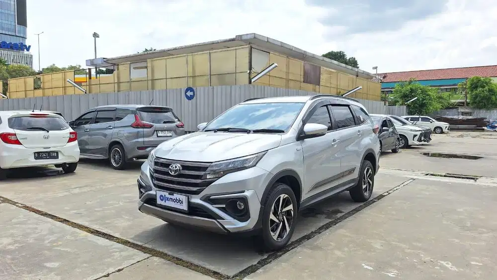 TDP 1 JUTA Toyota Rush 1.5 S GR Sport Bensin-AT 2021 Silver CVOTB