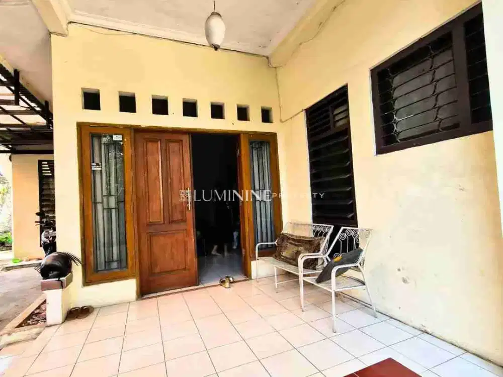 DIJUAL RUMAH HITUNG TANAH SAJA,COCOK UTK USAHA KOSTAN, PINGGIR JALAN - KEMANGGISAN JAKBAR