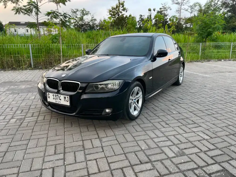 BMW 320i tahun 2009 istimewaaaa