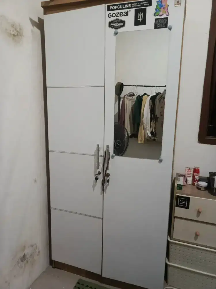 lemari pakaian jual cepat