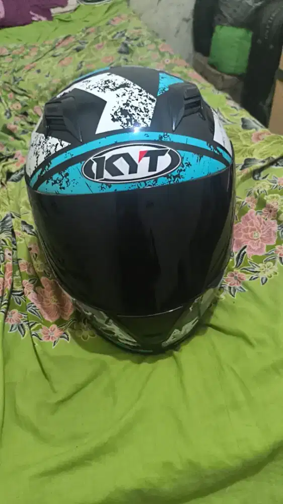 KYT R10  blue aqua