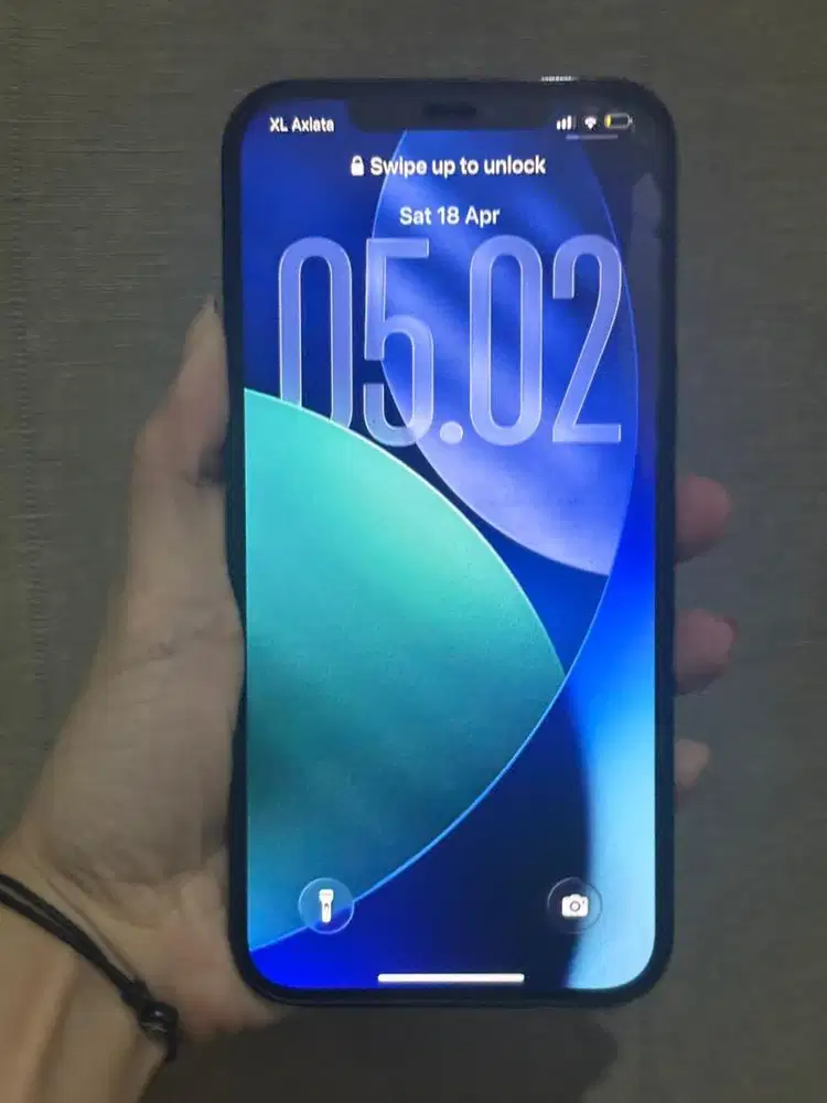 iPhone 12 Pro Max (warna Pacific Blue)