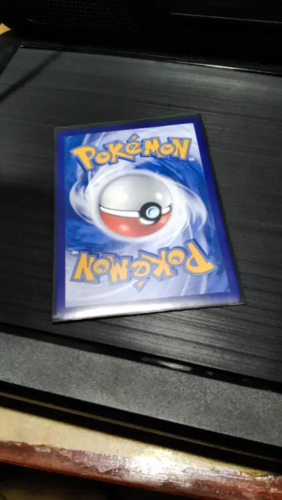 Kartu mainan pokemon