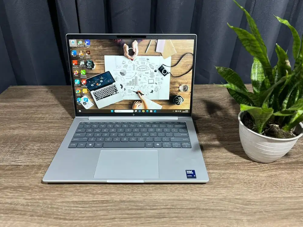 Laptop premium hp elitebook g1 100% like new intel core ultra 5 235u