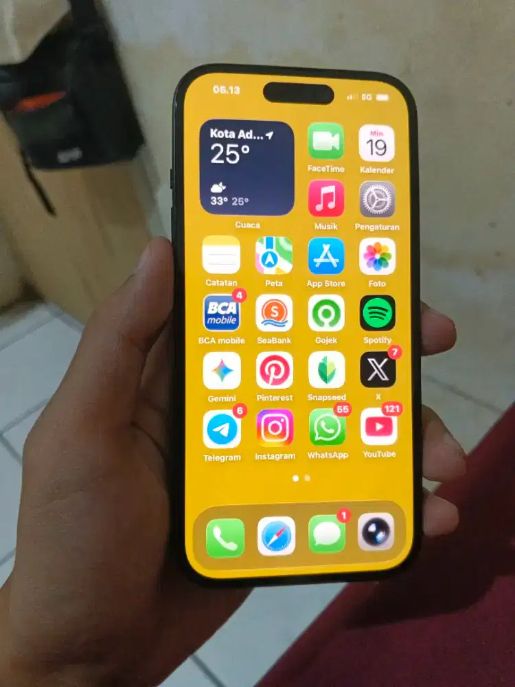 Iphone 15 8/128 Black Resmi