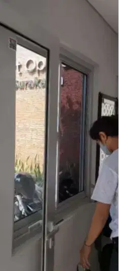 Kaca Film One way Panggilan Kacafilm Kantor Sticker Gedung Stiker UV