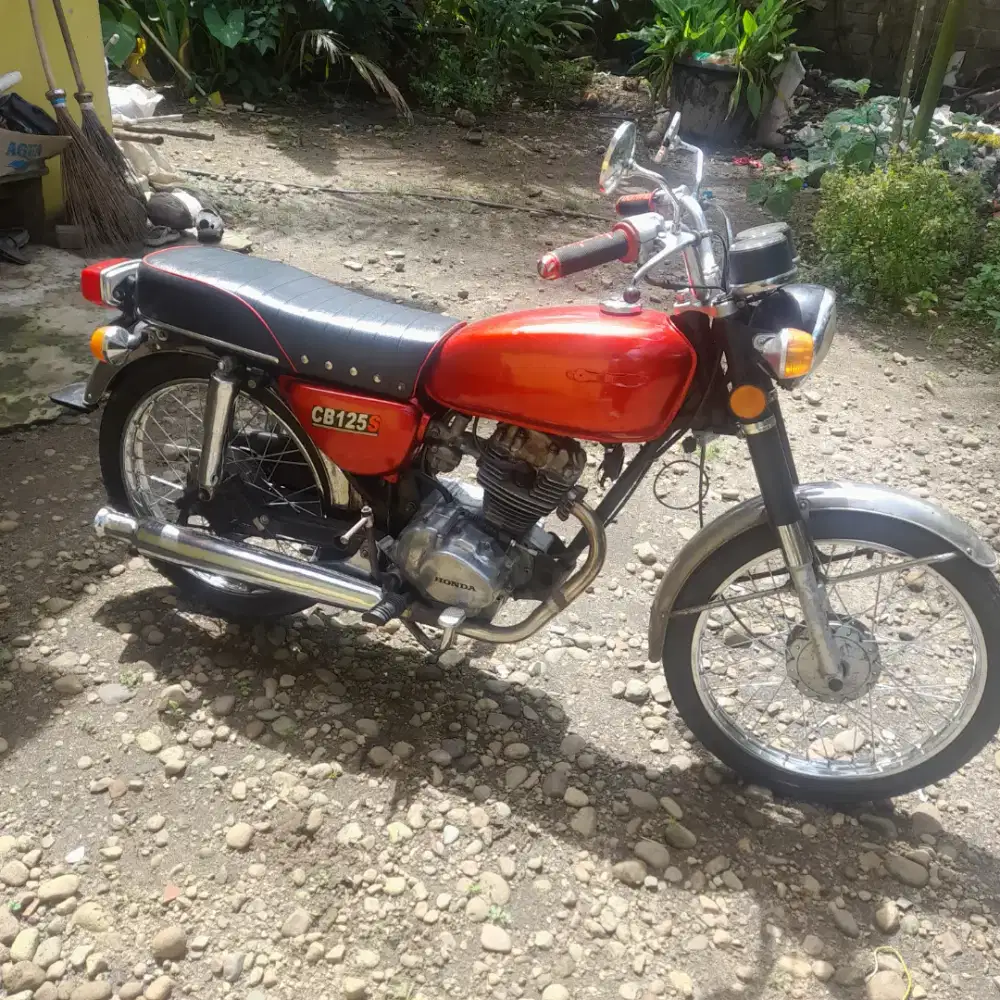 Jual cb 125 s, tahun 1976, mesin asli