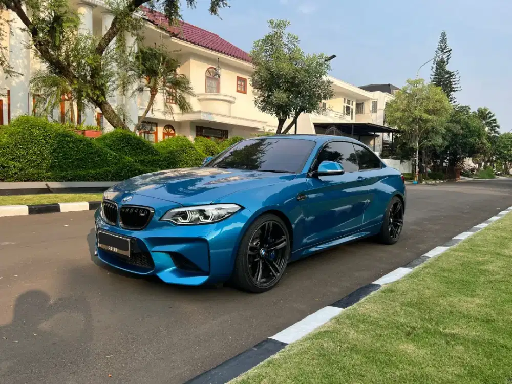 BMW M2 Long Beach Blue