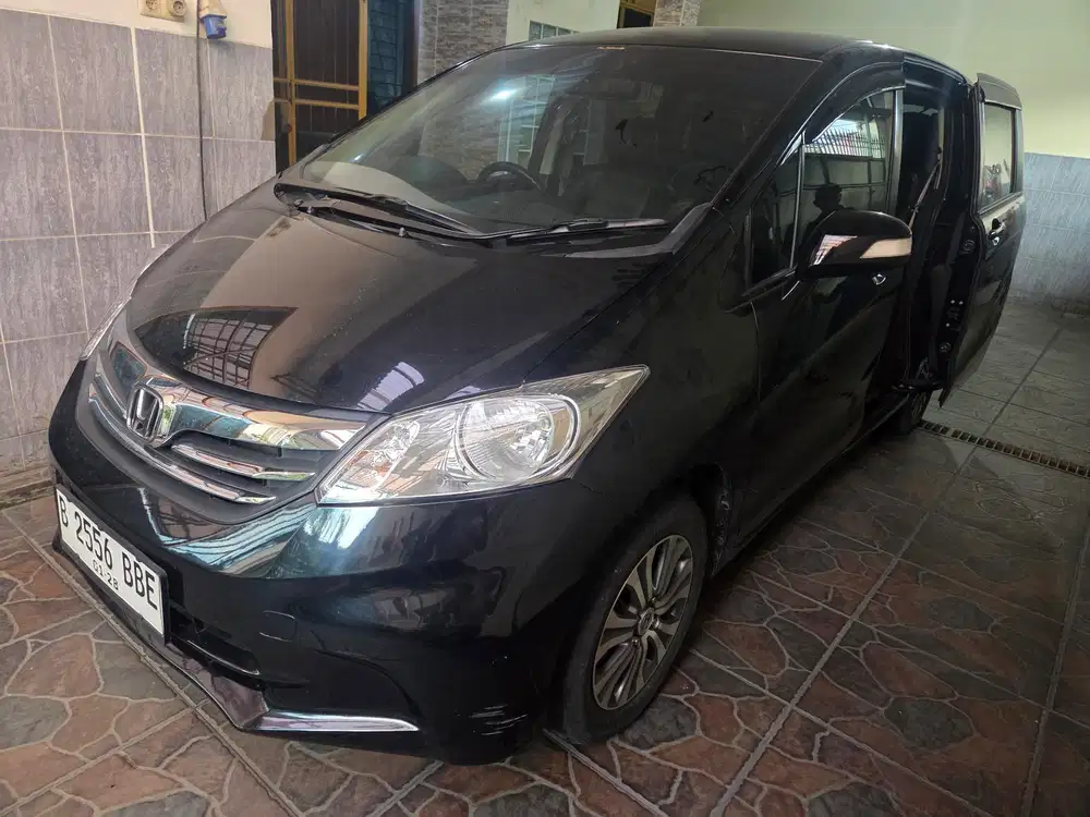 Honda Freed 2012 Bensin