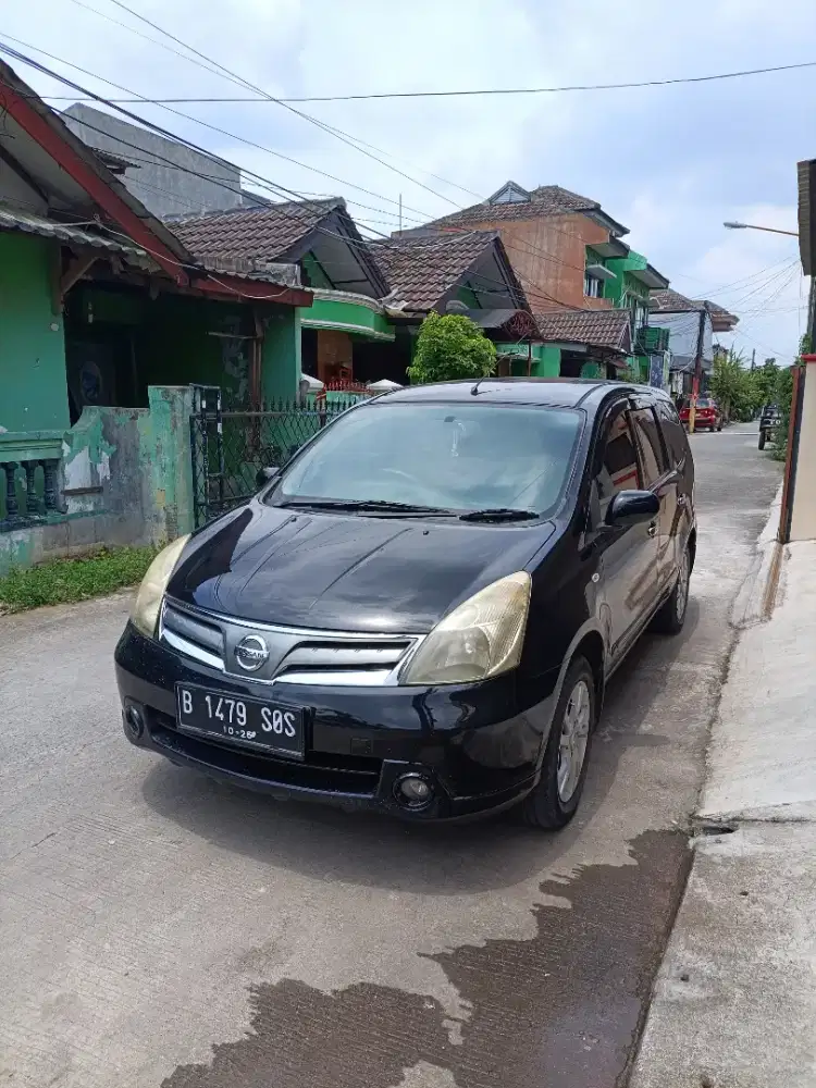 Nissan Grand Livina XV 1.5 A/T