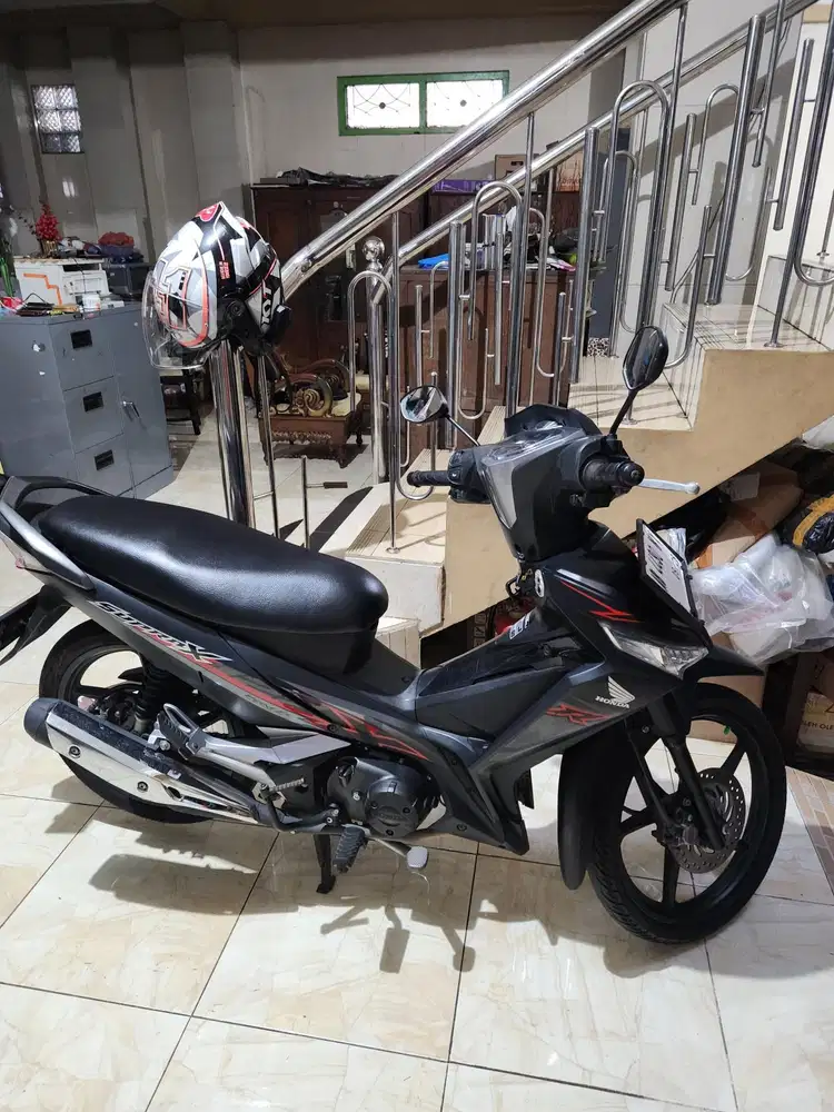 Supra 125 cw f1 2018 hitam doff apik mulus  Gbm