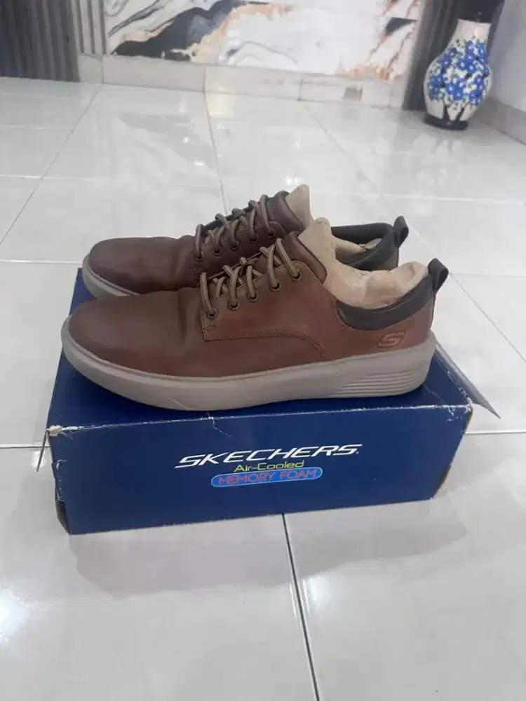 Sketchers pria uk 45 kulit original