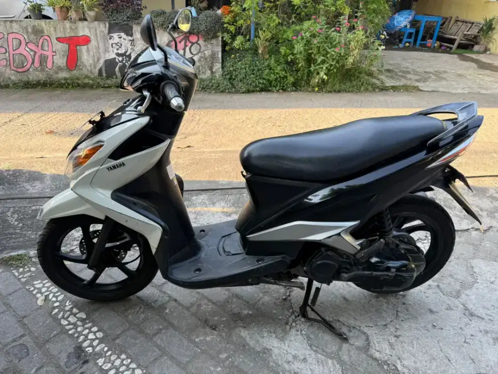 Yamaha Xeon Mio THN 2010 plat AB sleman
