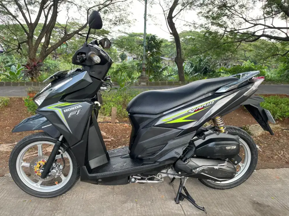 HONDA VARIO 125CC TAHUN 2015 SS LENGKAP ASLI SIAP PAKEK MOTOR GRESS