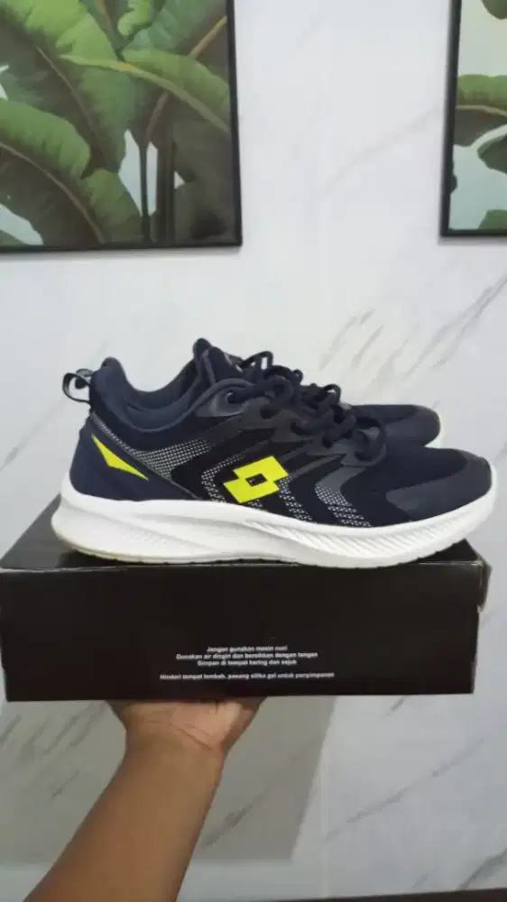 Sepatu running murah