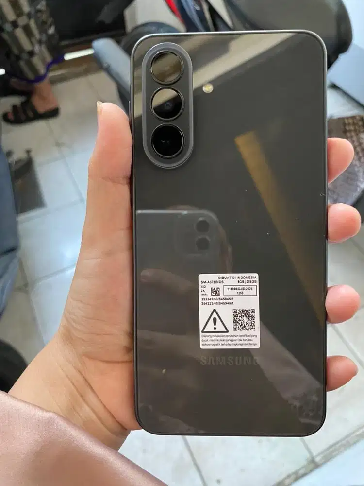 Samsung A37 8/256 Black (like new)