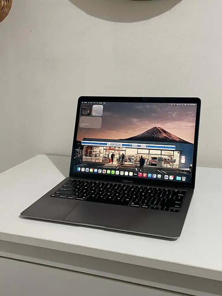 Macbook Air M1 2020 8/256 GB
