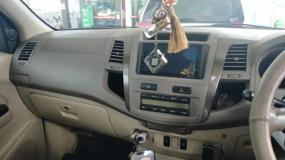 Toyota Fortuner 2005 Bensin