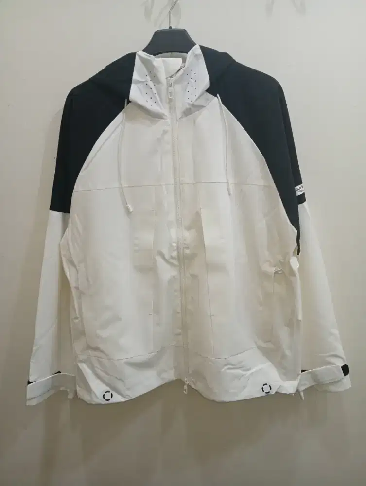 LOUIS VUITTON JACKET OLAHRAGA