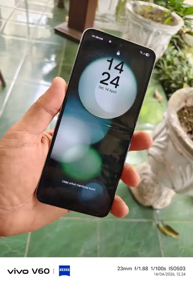 Samsung Z Flip 5 8/256 mulus nominus Hp carger ori aja NETT no NEGO