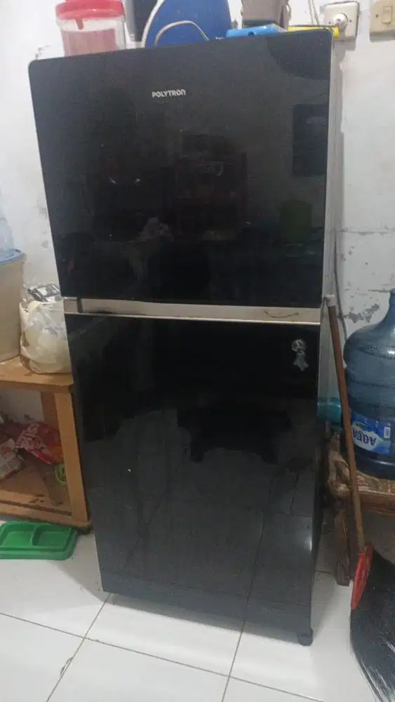 Kulkas polytron 2pintu