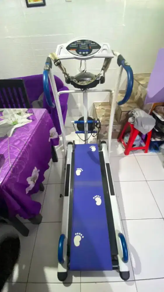 Manual treadmill