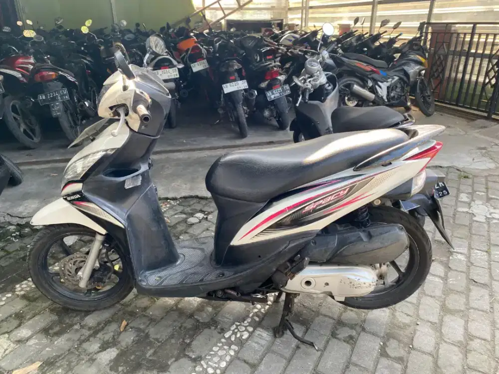 Spacy spaci THN 2011 plat AB kota