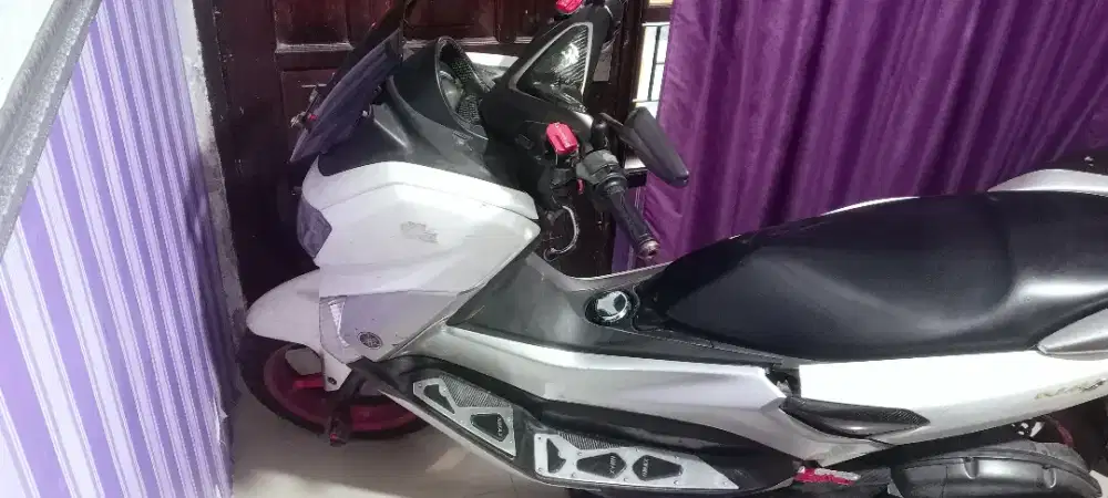 Jual motor nmax 2016 milik pribadi