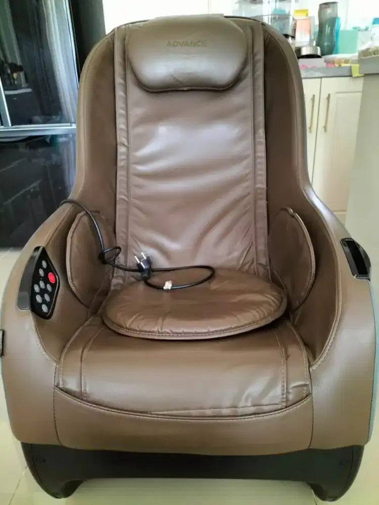 Kursi Pijat Advance dan Alat Pijat Kaki Advance