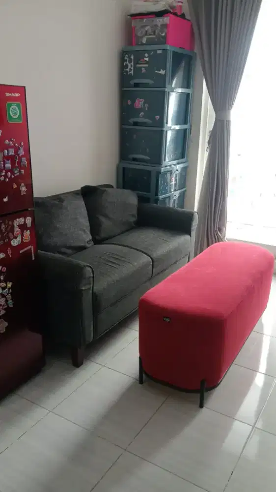 Sofa masih bagus dan tidak rusak