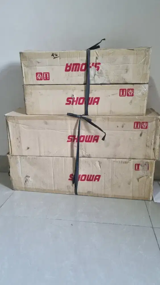 Shockbreaker Original Honda CRV Gen 4 2012 - 2016 SHOWA