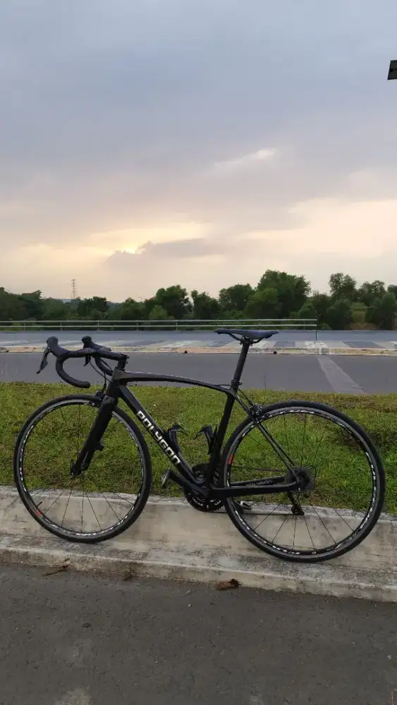 Road Bike Polygon Strattos S7 Rim Brake