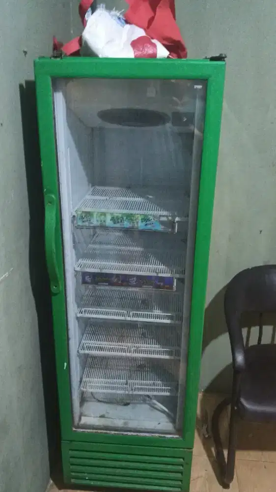 Dijual showcase dingin