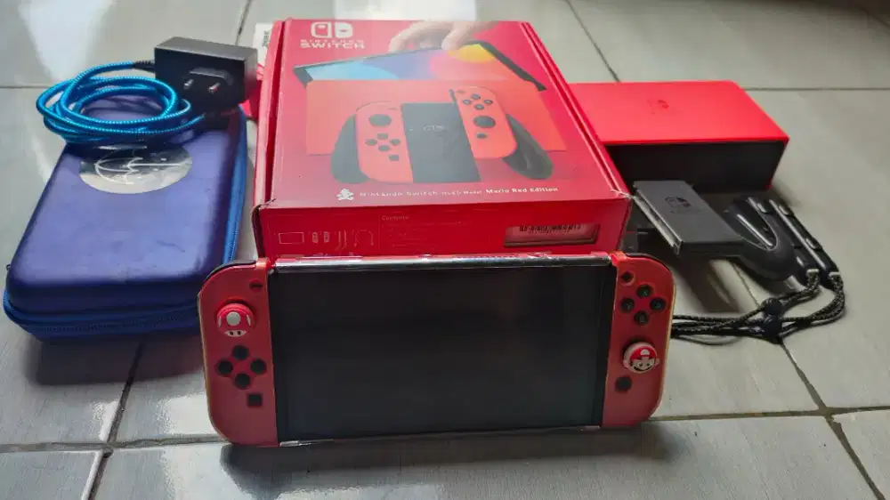 Nintendo switch oled Mario edition , memory 256 GB, plus aksesories