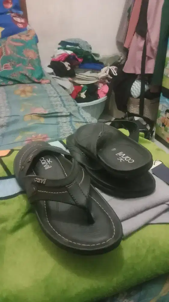 Menjual sendal carvil