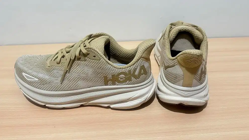 [LIKE NEW] Hoka Clifton 9 Olive/Khaki - Size 42 2/3 - Super Mulus!