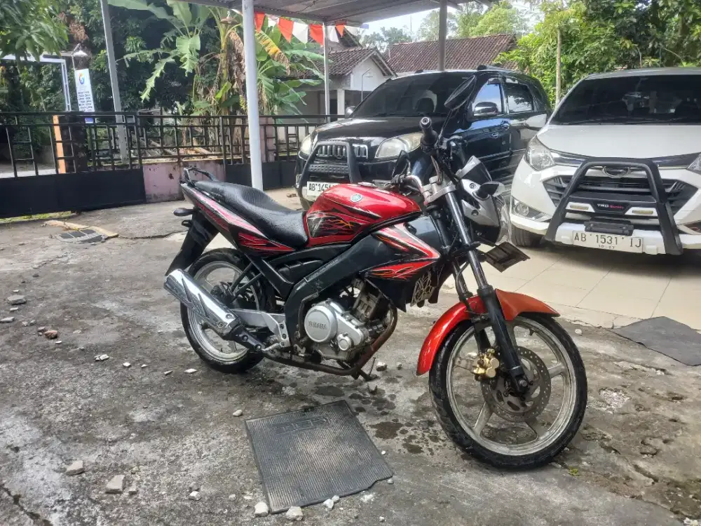 Yamaha vixion 2010 plat h salatiga
