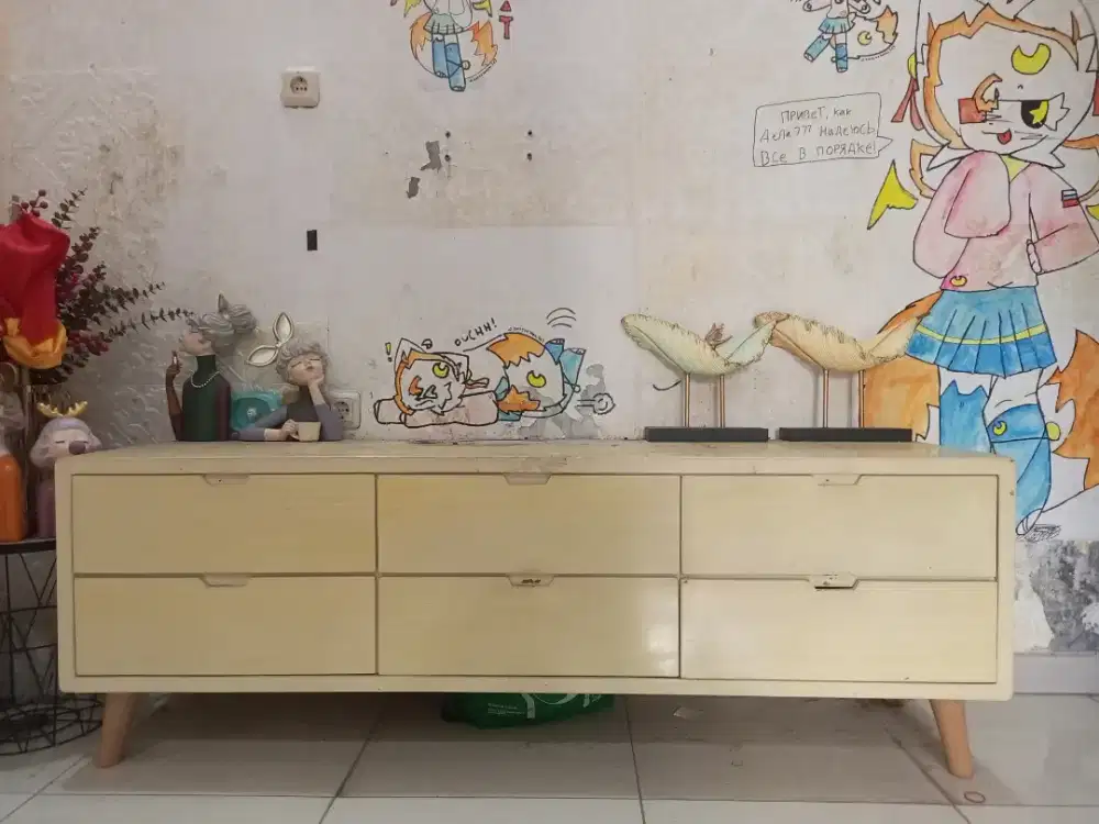 lemari laci TV second