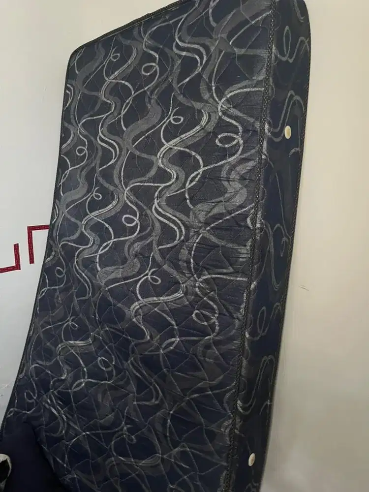 KASUR GRATIS KEADAAN SEPERTI DIFOTO