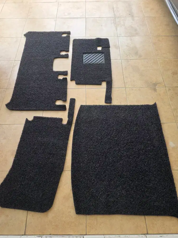 Dijual Karpet bihun ex Wuling Almaz 5 seater 2019.