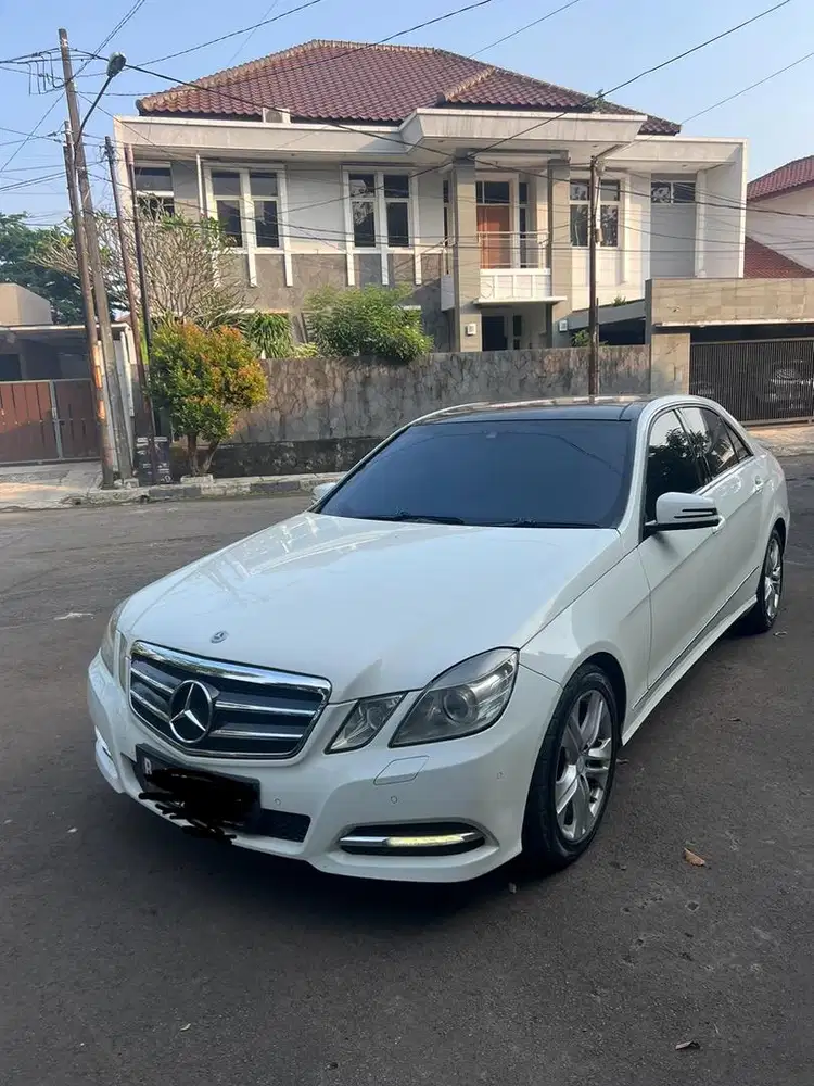 Mercedes-Benz E300 2012 Bensin