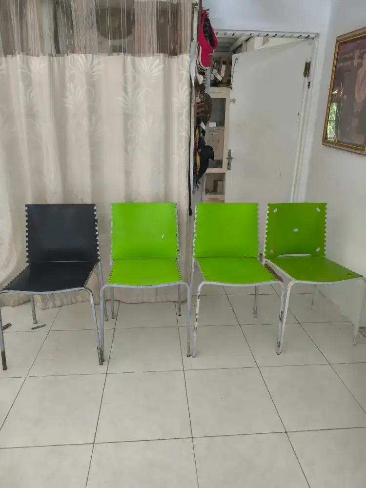 Meja makan persegi kursi 4