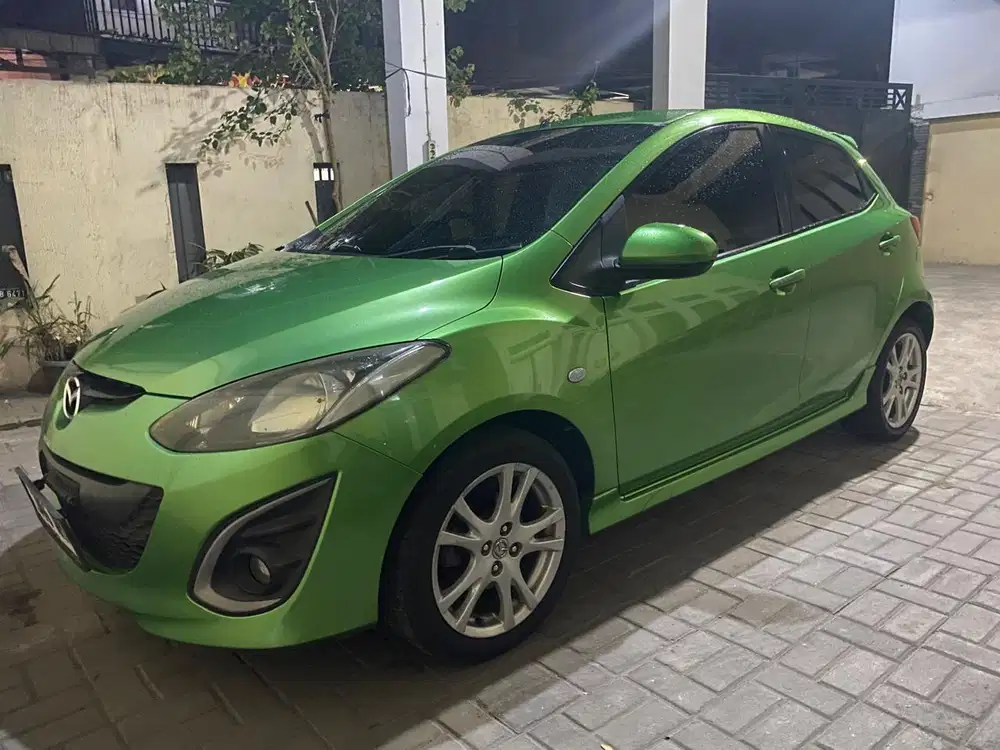 Mazda 2 2011 Bensin