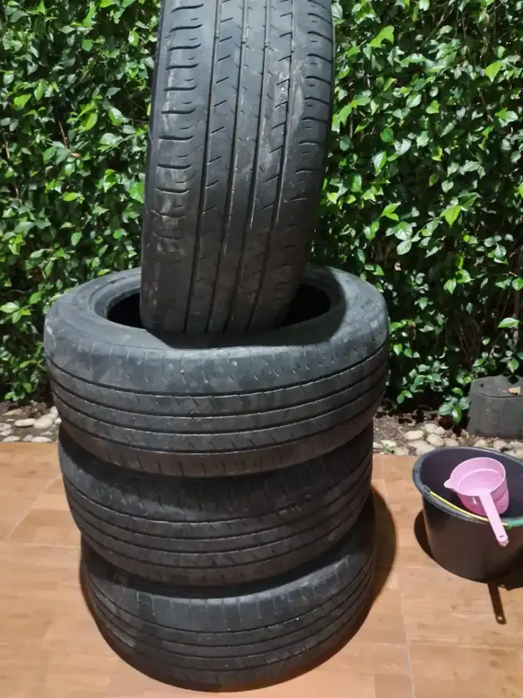 Ban Dunlop maxx R17 215/55 diobral 4pcs