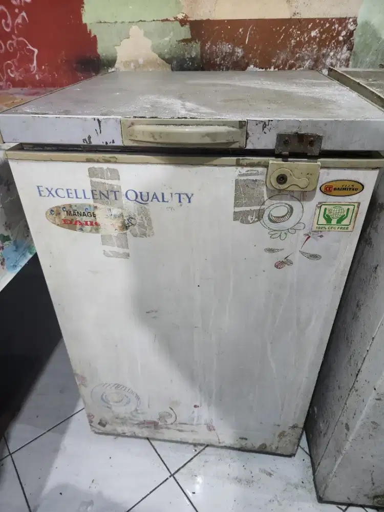Freezer daimitsu 100L  jual BU