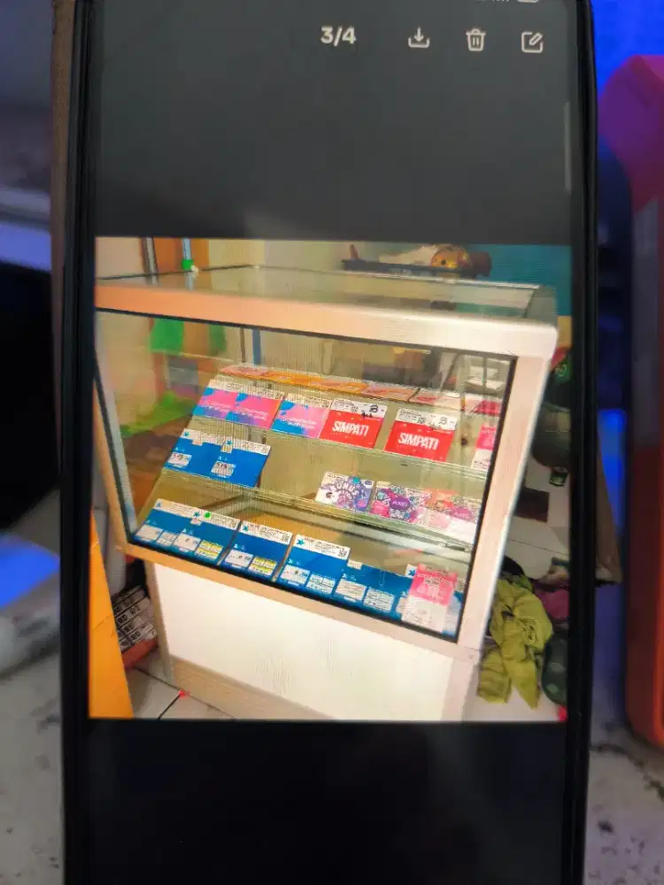 Etalase counter bekas