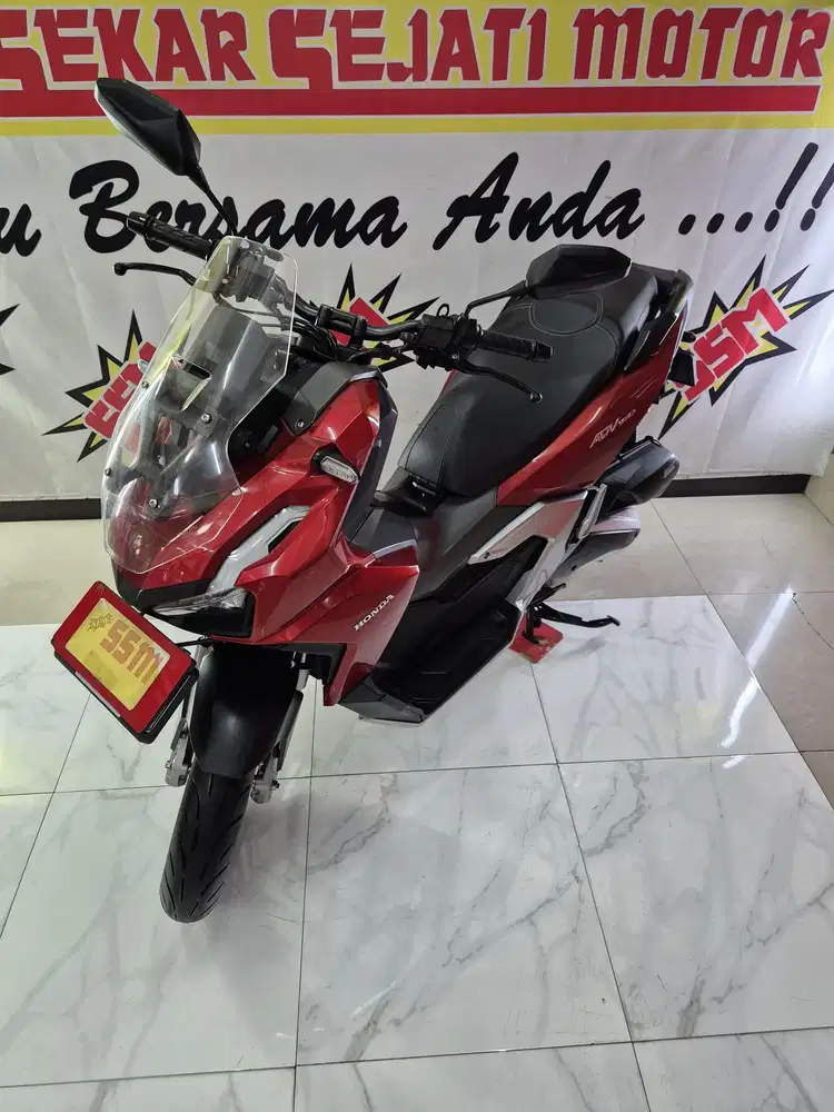 Honda ADV cbs 160cc merah dijamin muluuuuuss