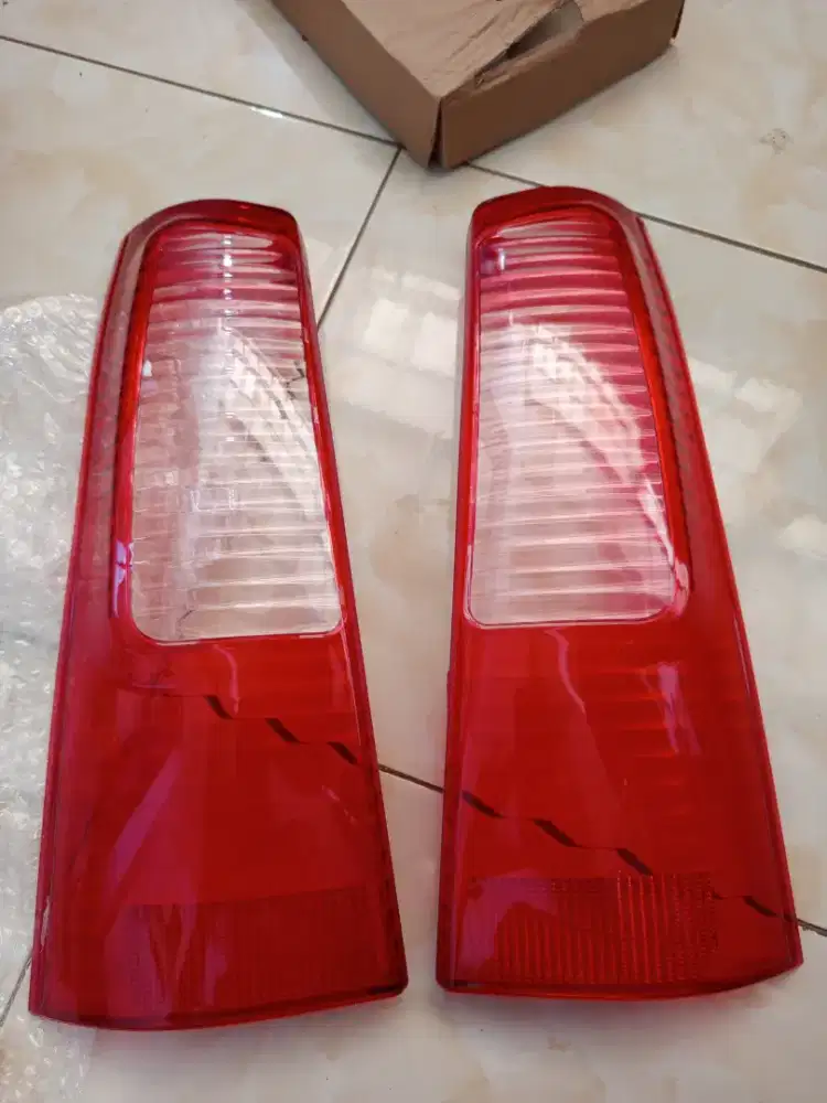 Lampu stop belakang toyota avanza xenia 2004-2011