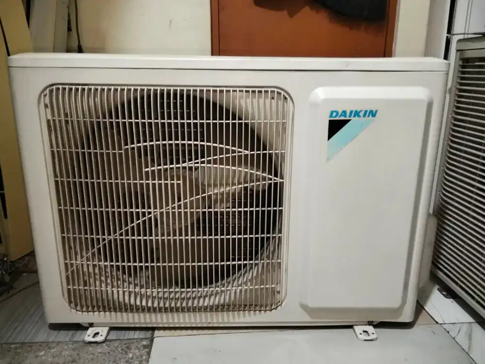 Outdor ac Daikin cina 1pk R22